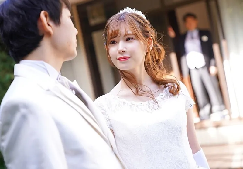 Bố chồng yêu đụ bạn gái của con trai ngay sau lễ cưới của con trai